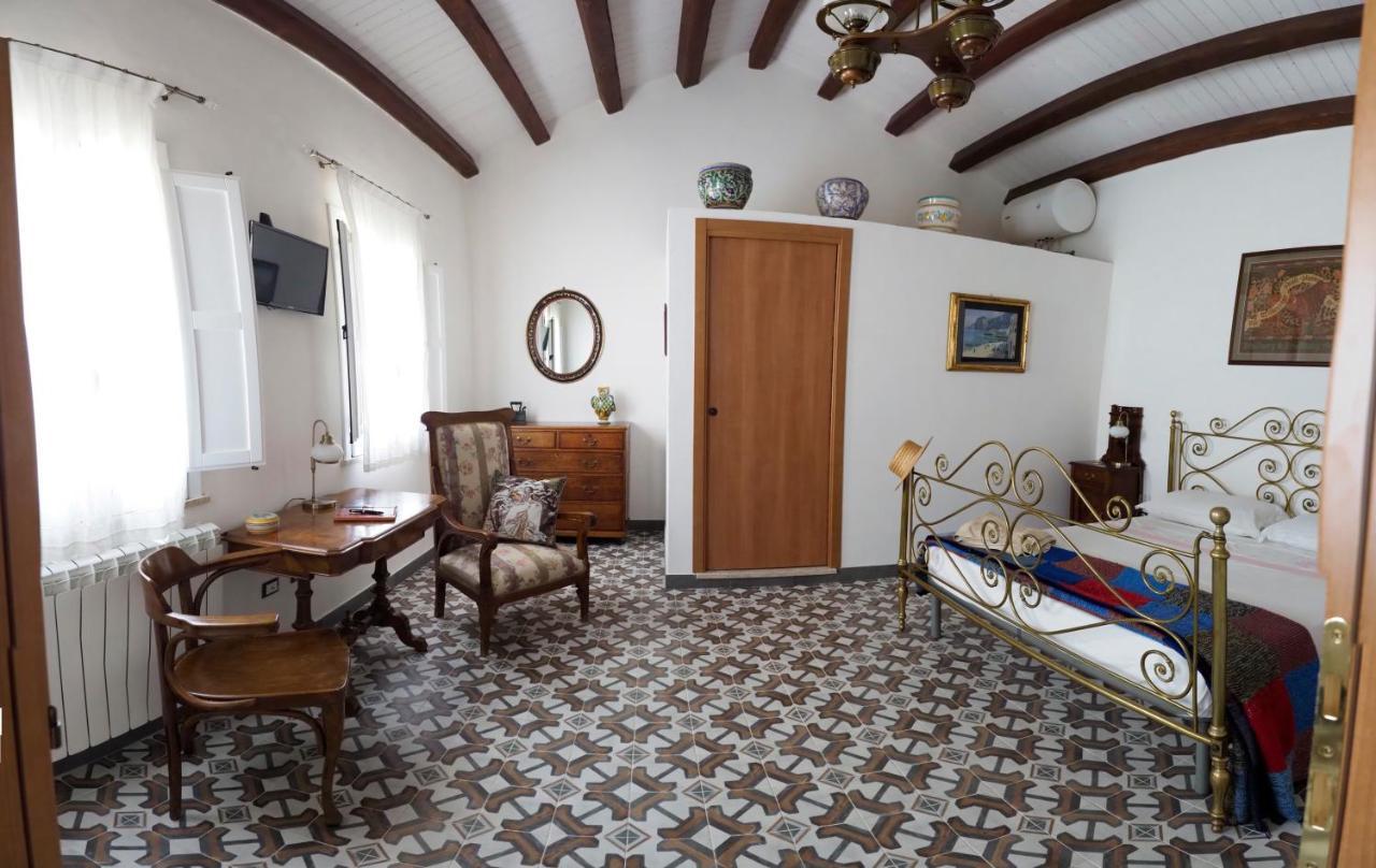 B&B Manca1Fiorino Бузето Палицоло Стая снимка