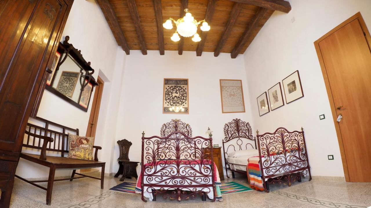 B&B Manca1Fiorino Бузето Палицоло Стая снимка